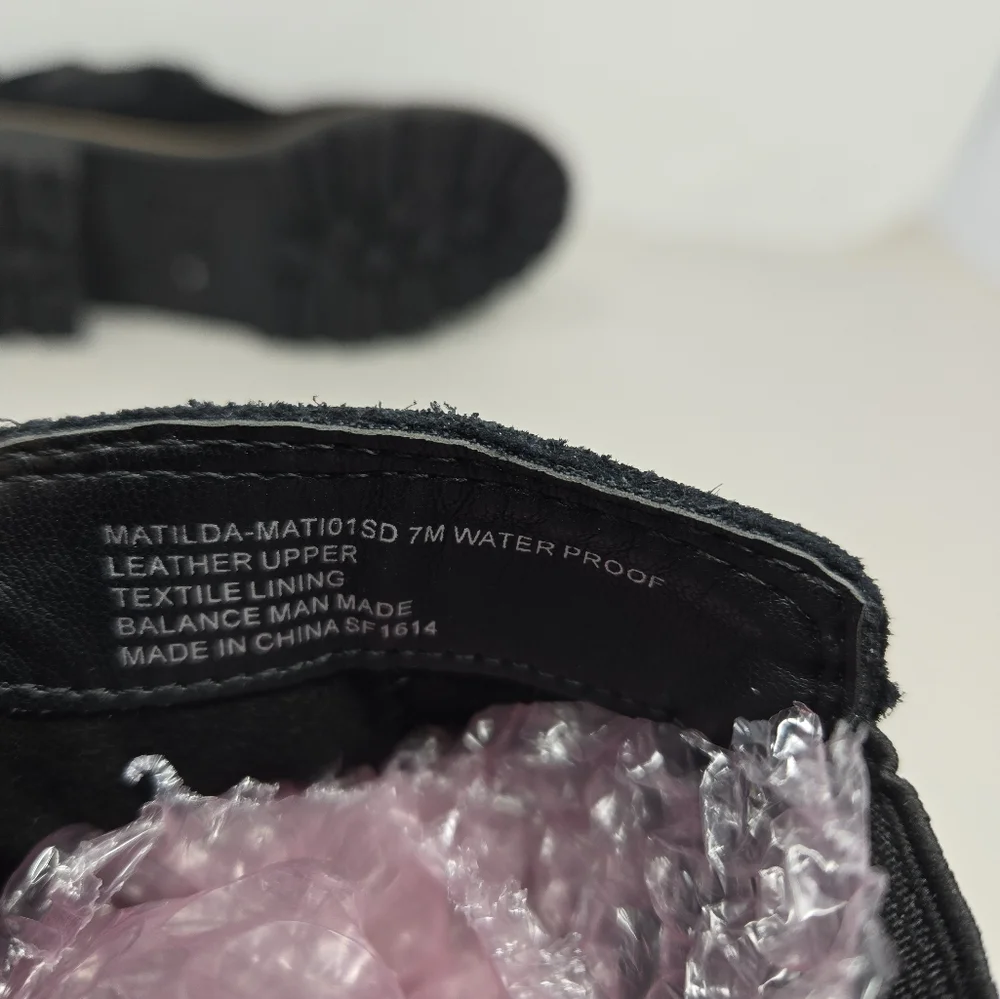 Blondo Waterproof Womens Booties Sz 7M Black Suede Chelsea Ankle Pull On Casual - Picture 8 of 11